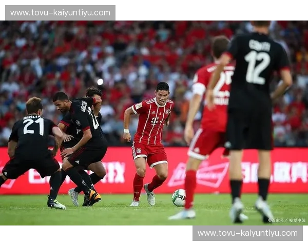 战火重燃!德甲巨人拜仁慕尼黑赛季前瞻:王朝的延续还是新篇的开启? 战火重燃!德甲巨人拜仁慕尼黑赛季前瞻:王朝的延续还是新篇的开启?